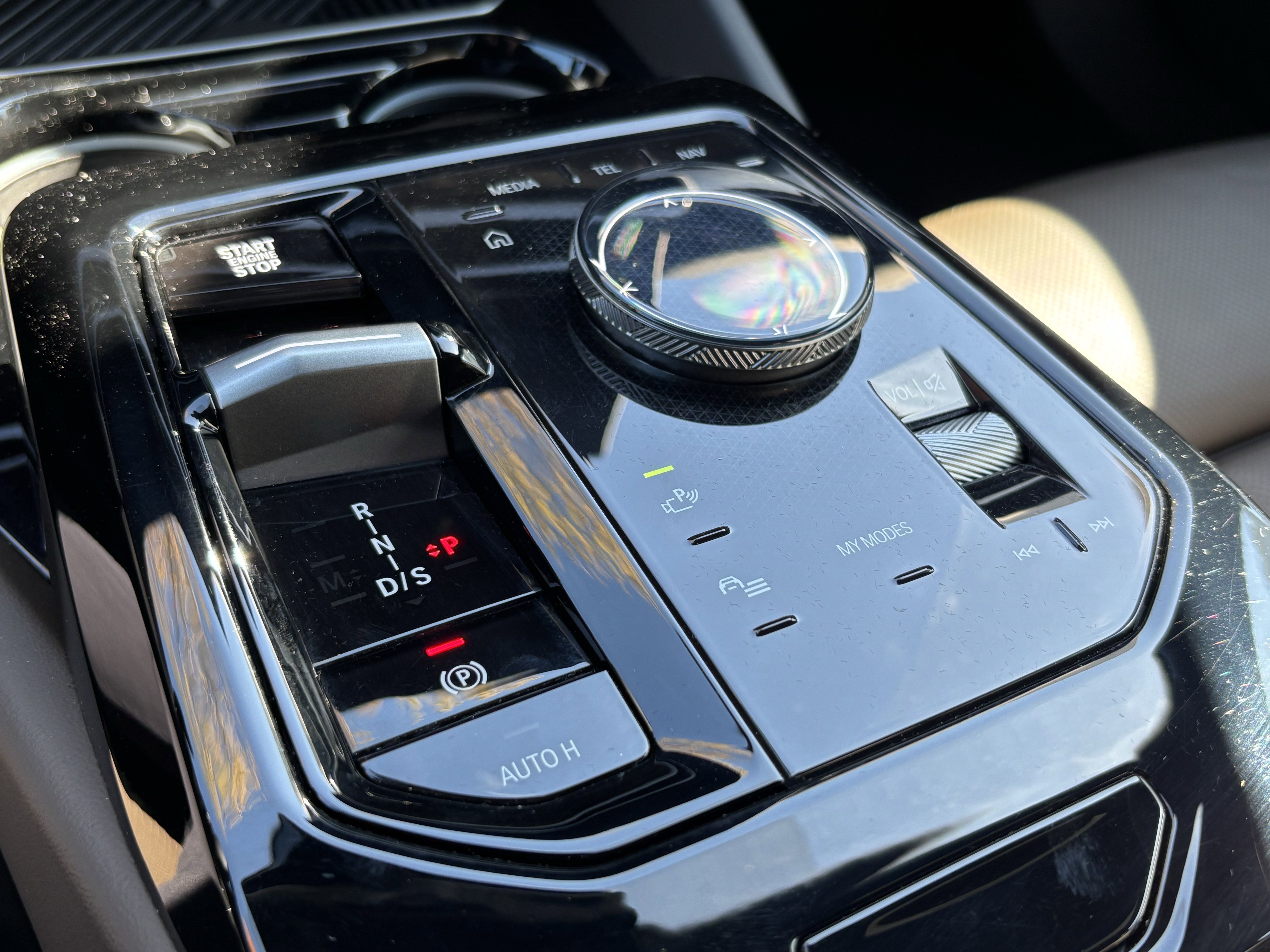 Certified 2025 BMW 530i image 26