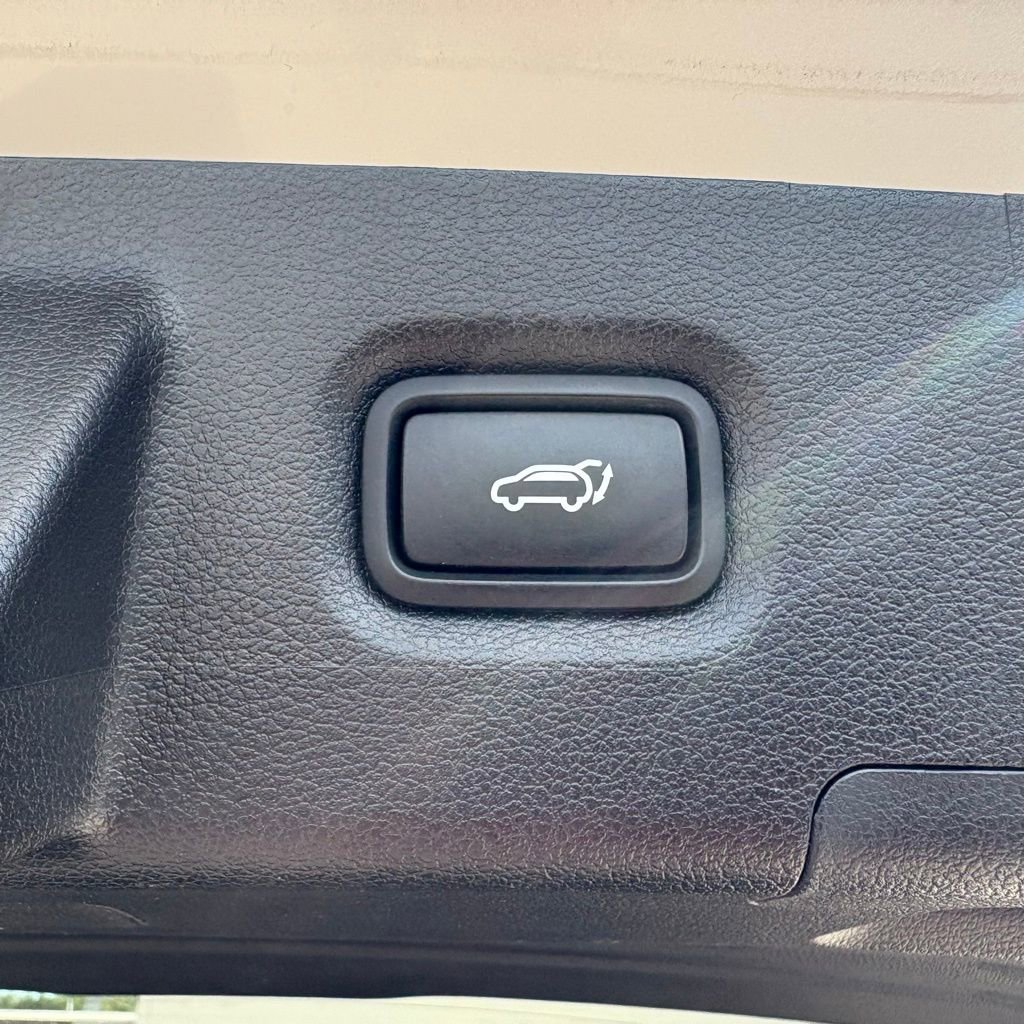 Used 2022 Hyundai Santa Fe Limited image 14