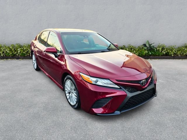 Used 2018 Toyota Camry XLE FWD image 4