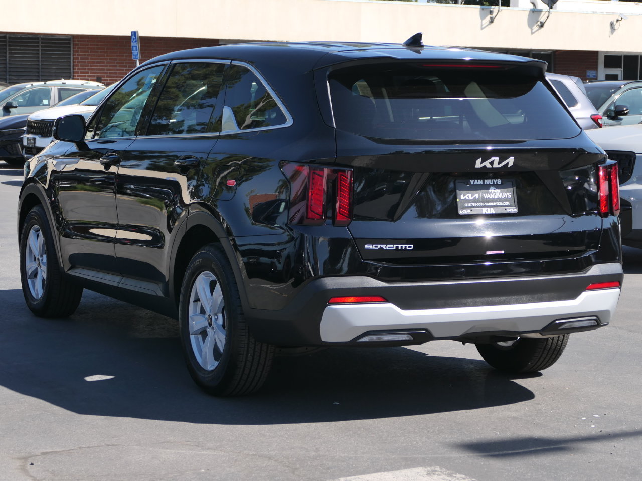 Used 2026 Kia Sorento LX FWD image 6