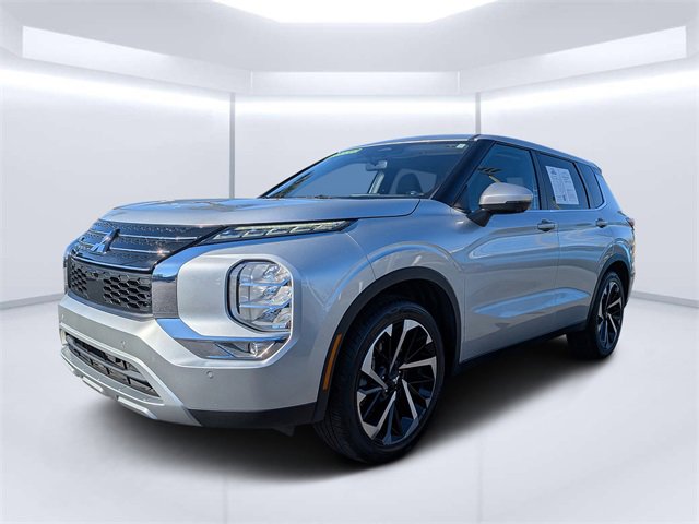 Used 2022 Mitsubishi Outlander SE image 7