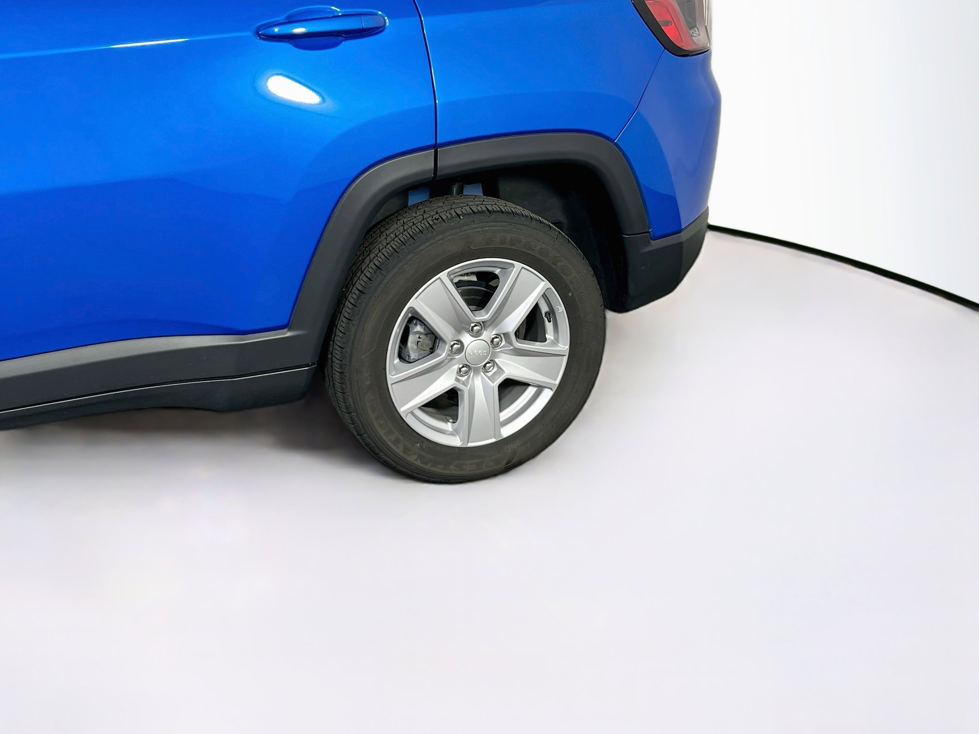 Used 2022 Jeep Compass Latitude w/ Sun and Sound Group AWD/4WD image 28