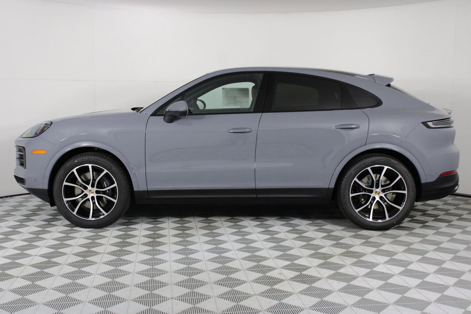 New 2026 Porsche Cayenne Coupe AWD/4WD image 2