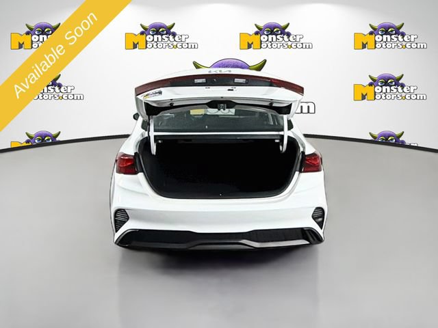 Used 2022 Kia Forte LXS FWD image 25