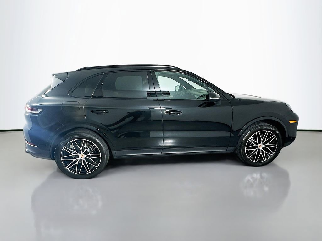 Certified 2025 Porsche Cayenne image 8