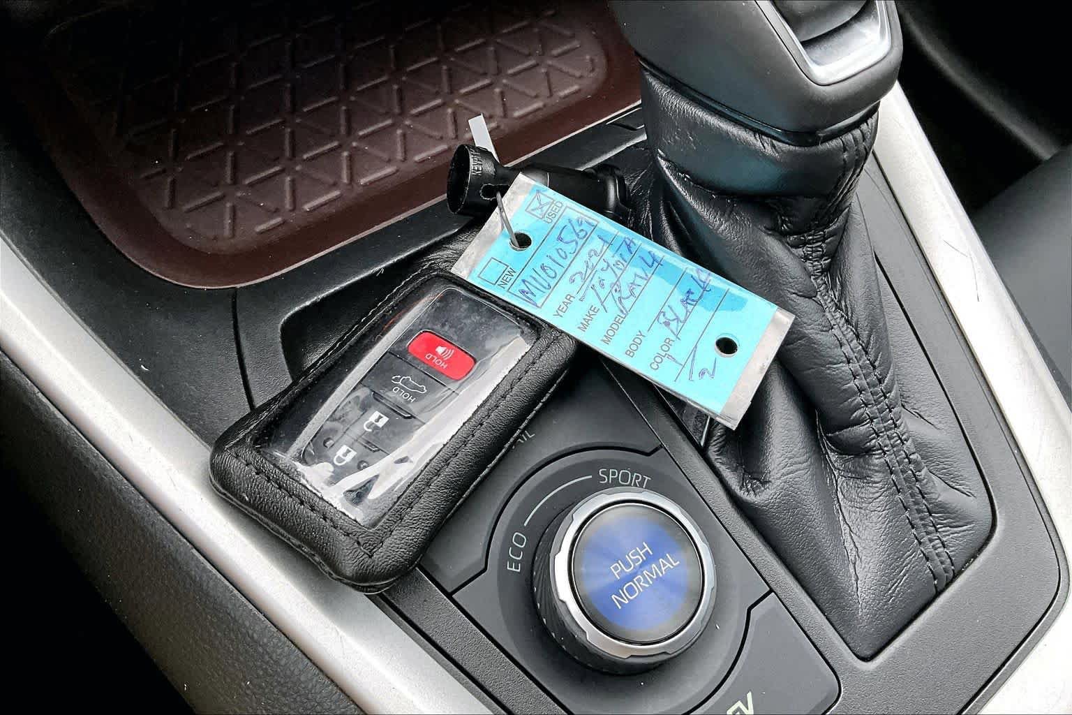 Used 2021 Toyota RAV4 Limited image 15