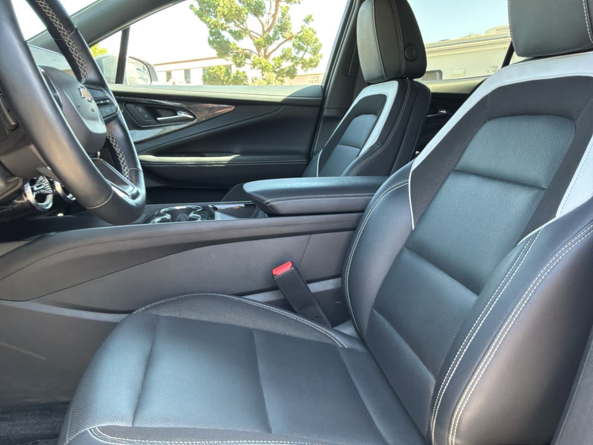 Used 2024 Chevrolet Blazer EV LT AWD/4WD image 17