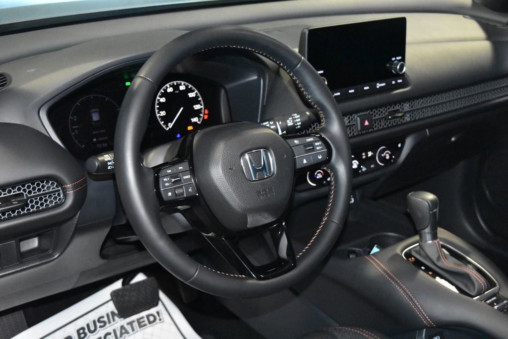 Used 2025 Honda HR-V Sport image 2