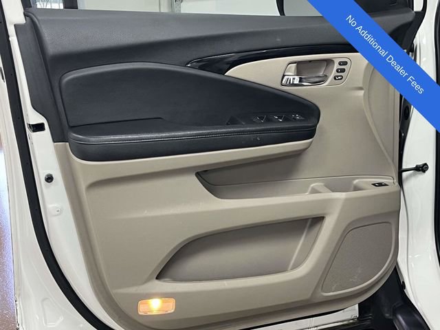 Used 2019 Honda Pilot Touring image 17