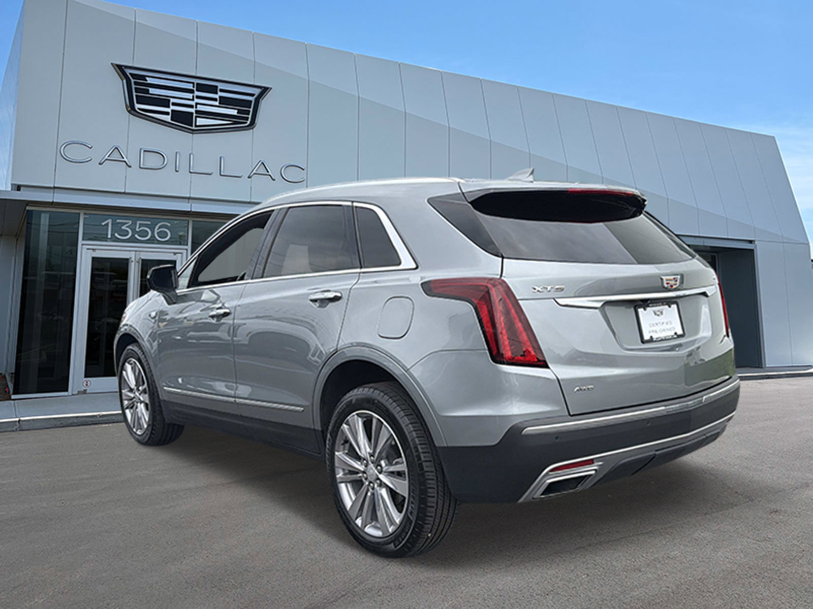 Certified 2024 Cadillac XT5 Premium Luxury AWD/4WD image 4