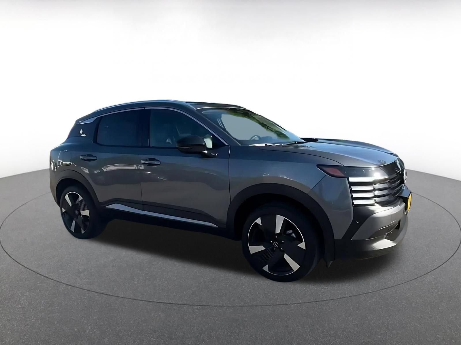 Used 2026 Nissan Kicks SR AWD/4WD video 2