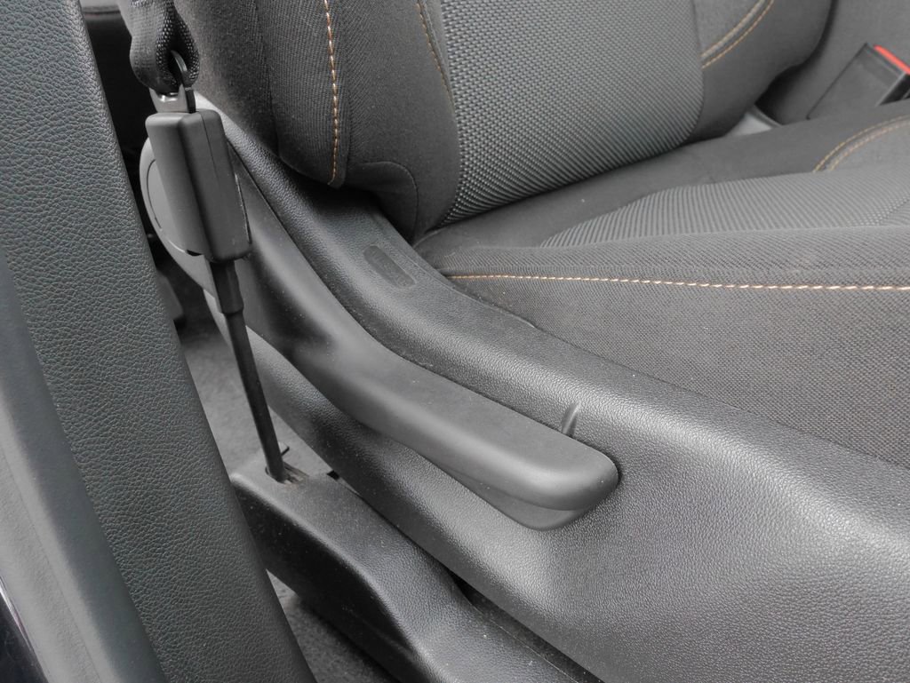 Used 2020 Chevrolet Traverse LS image 13