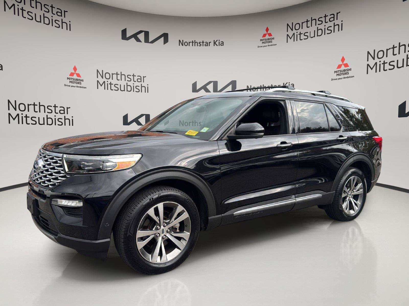 Used 2020 Ford Explorer Platinum w/ Premium Technology Package AWD/4WD image 1