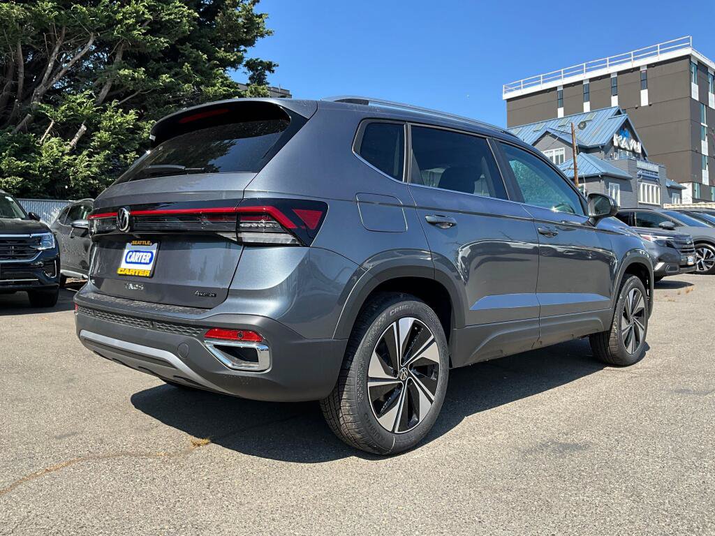 New 2026 Volkswagen Taos SE AWD/4WD image 8