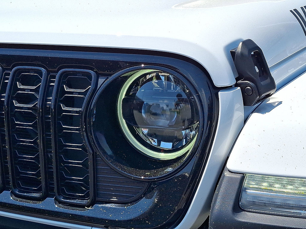 Used 2025 Jeep Gladiator Sport AWD/4WD image 34