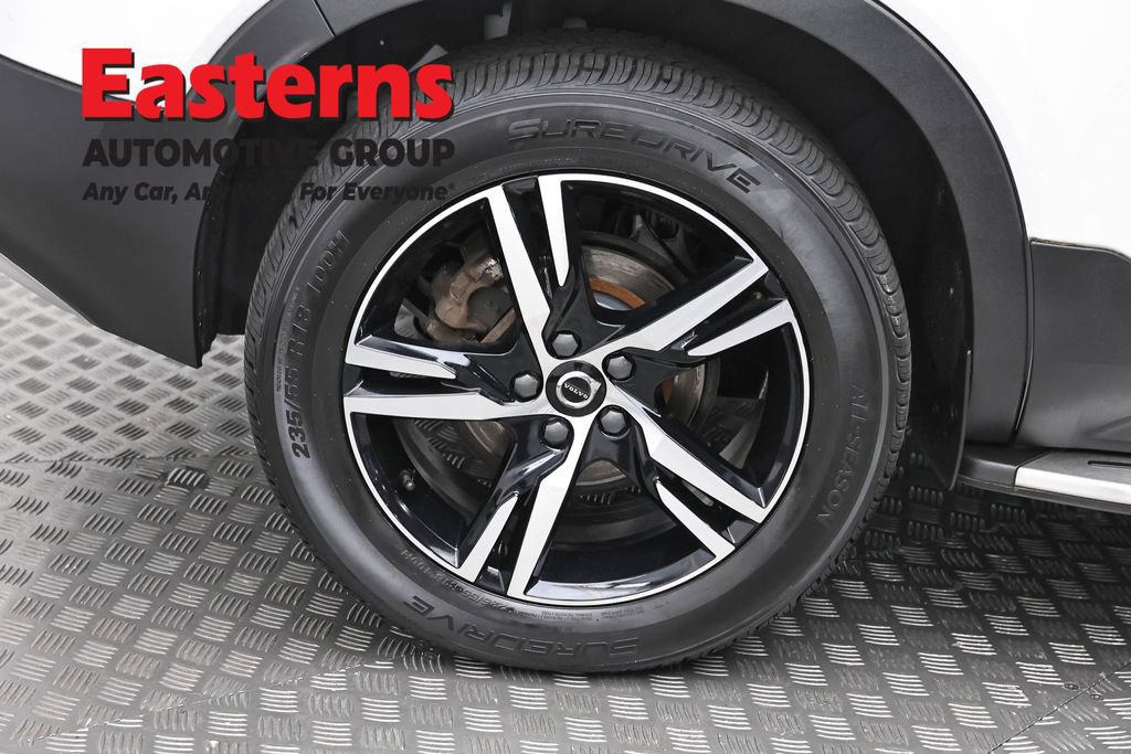 Used 2023 Volvo XC40 B5 Core AWD/4WD image 31