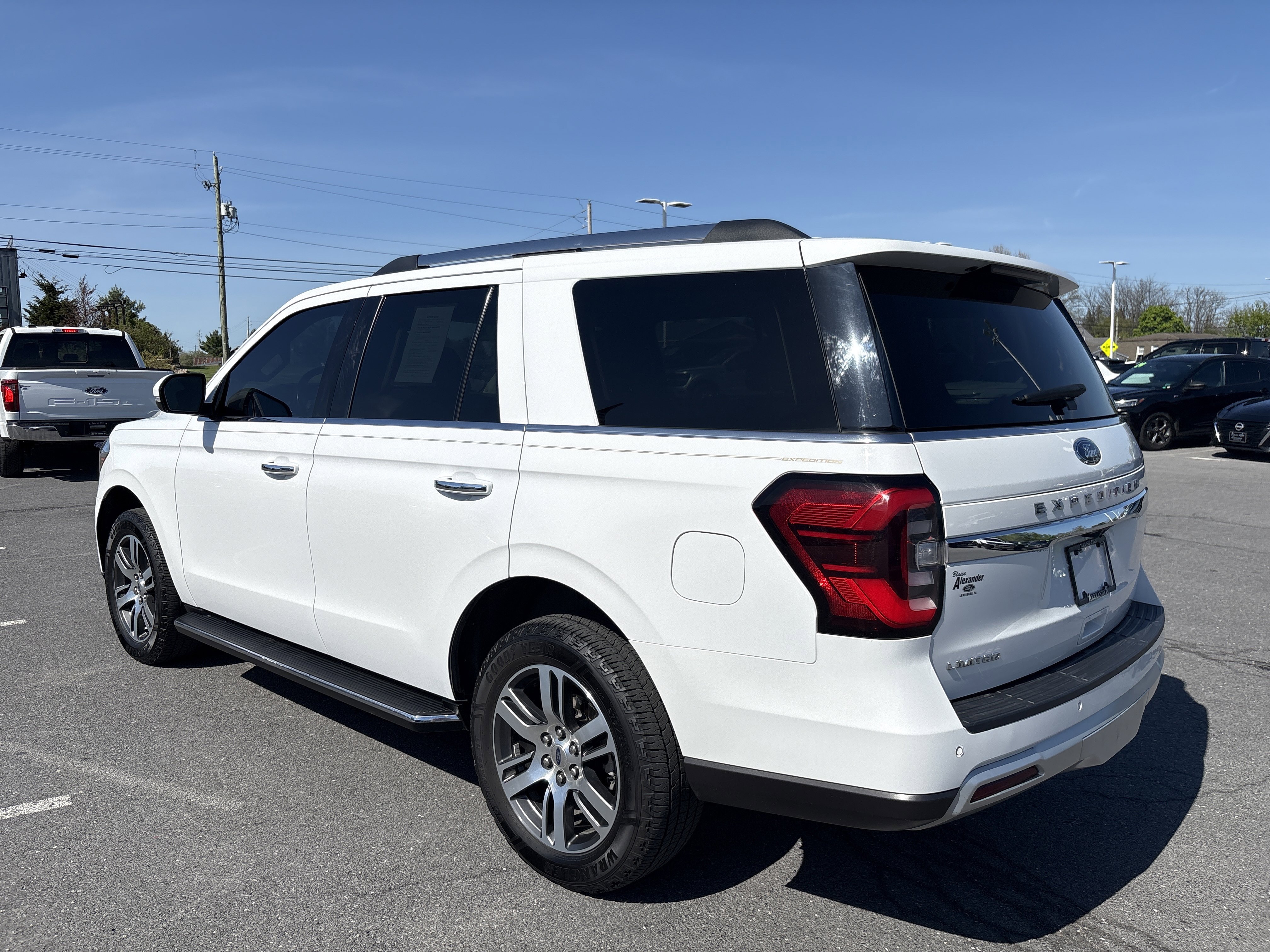Certified 2022 Ford Expedition Limited AWD/4WD image 3