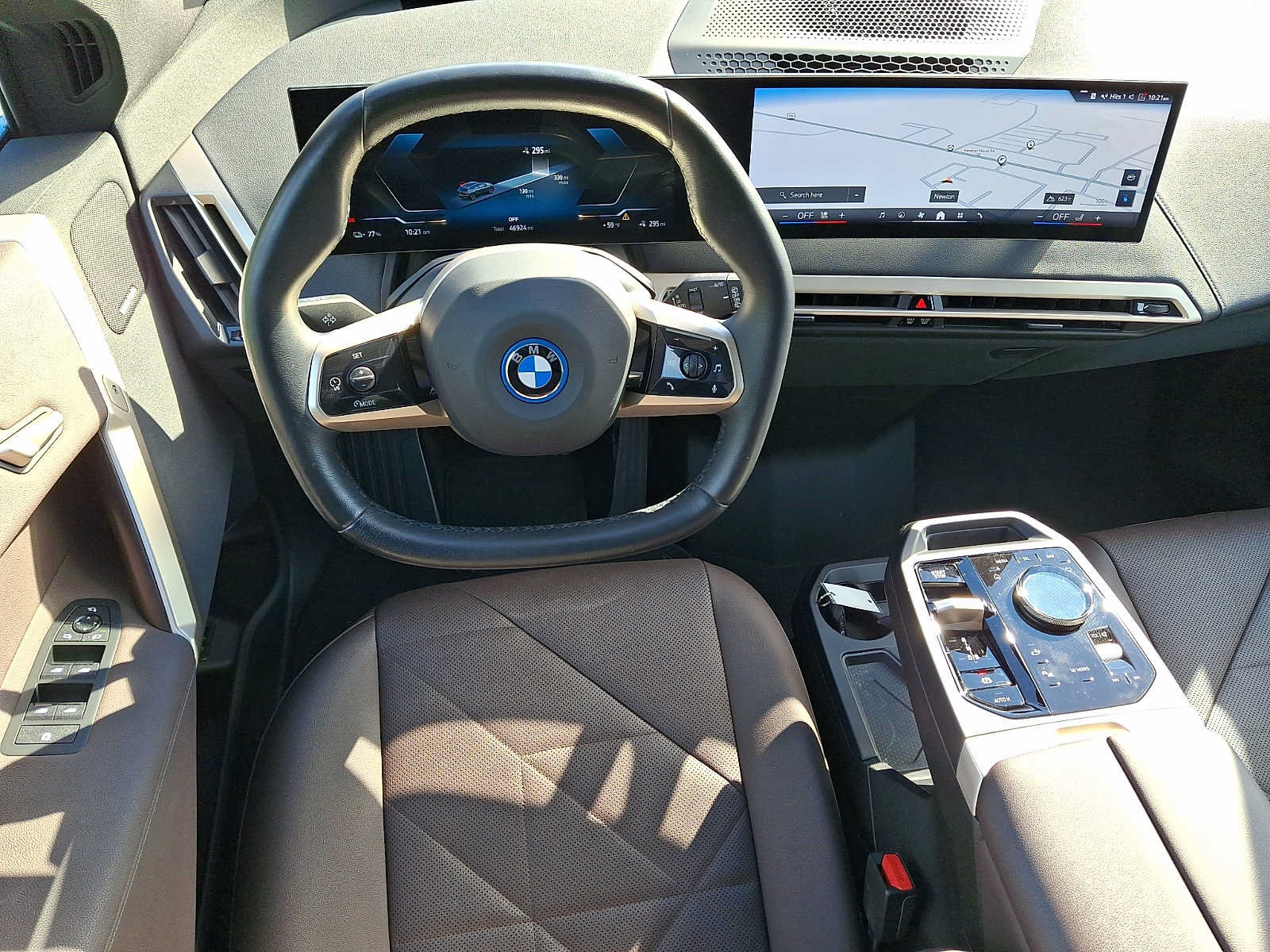 Used 2024 BMW iX xDrive50 w/ Sport Package AWD/4WD image 11