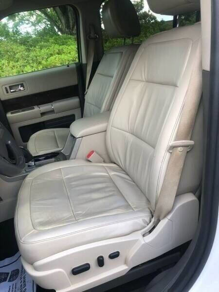 Used 2010 Ford Flex SEL image 9