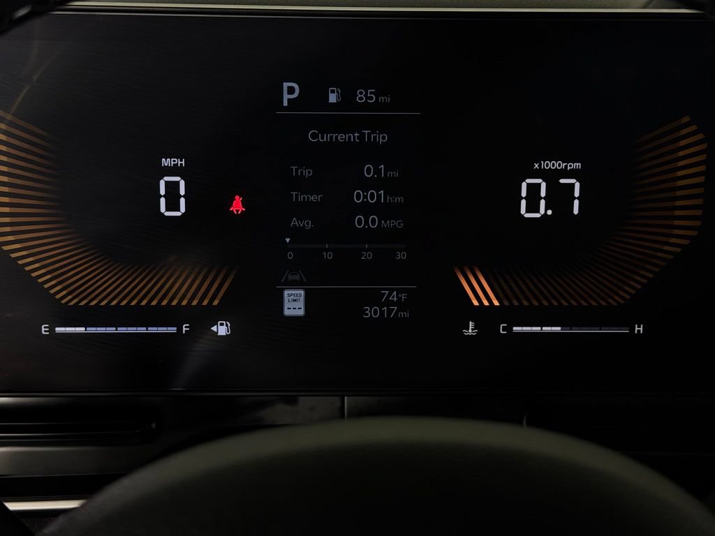 Used 2025 Kia Carnival EX FWD image 17