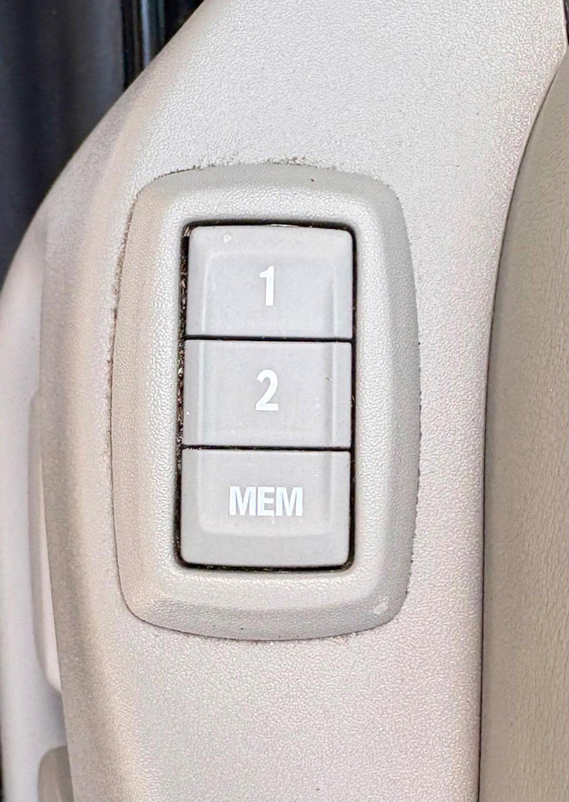 Used 2014 Cadillac SRX Performance w/ Driver Awareness Package FWD image 31