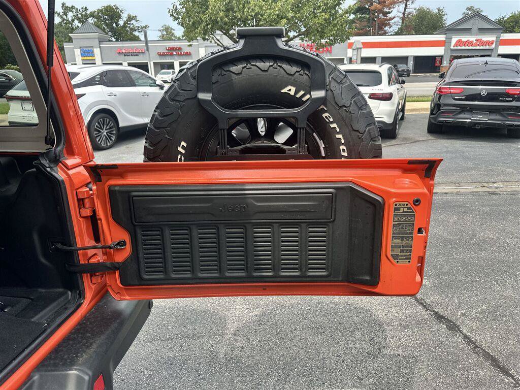 Used 2023 Jeep Wrangler Unlimited Rubicon 392 AWD/4WD image 21