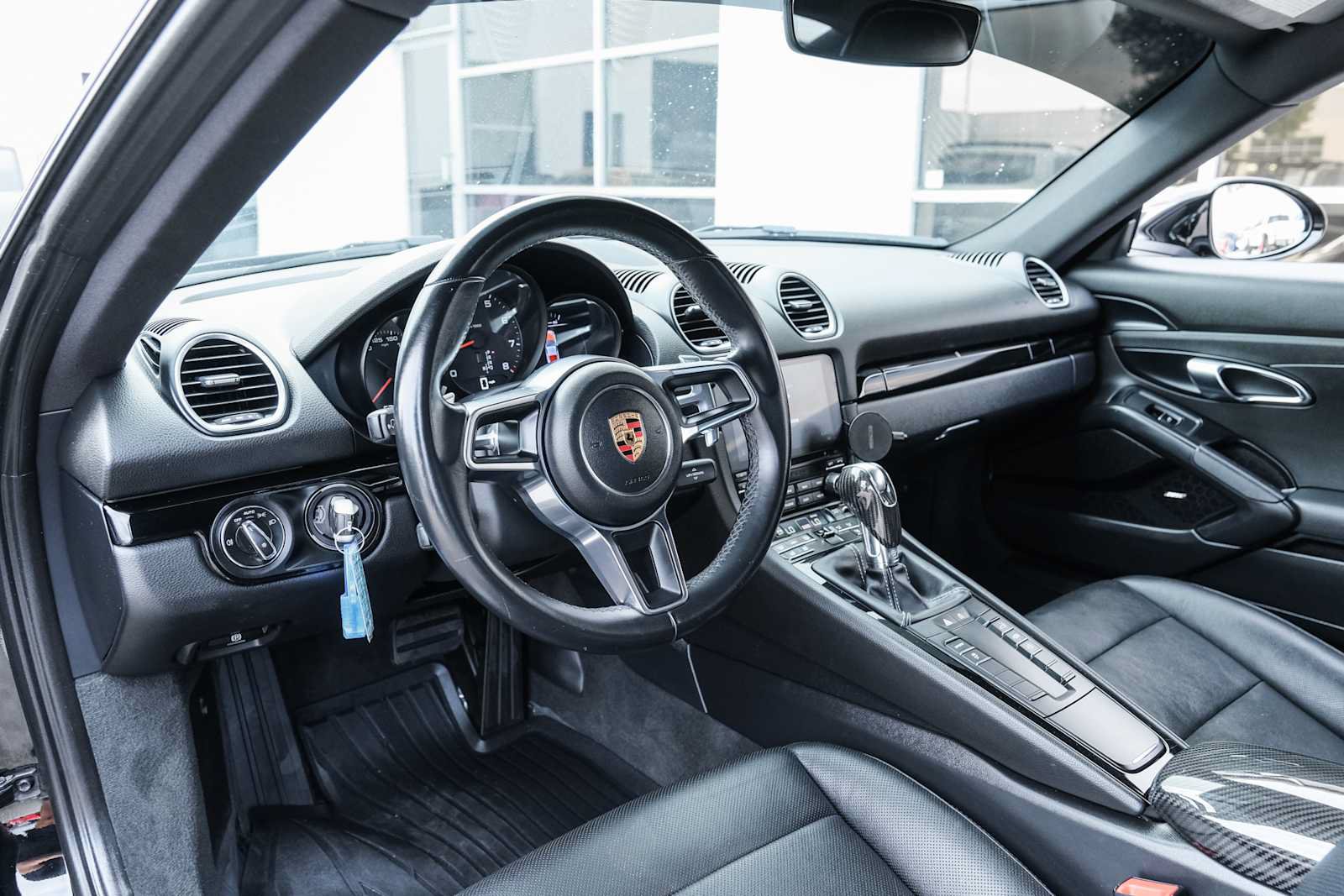 Used 2019 Porsche 718 Cayman RWD image 21