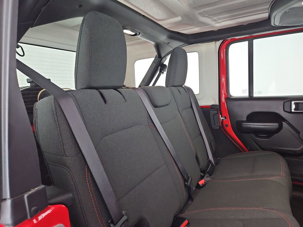Used 2025 Jeep Wrangler Unlimited Rubicon image 31