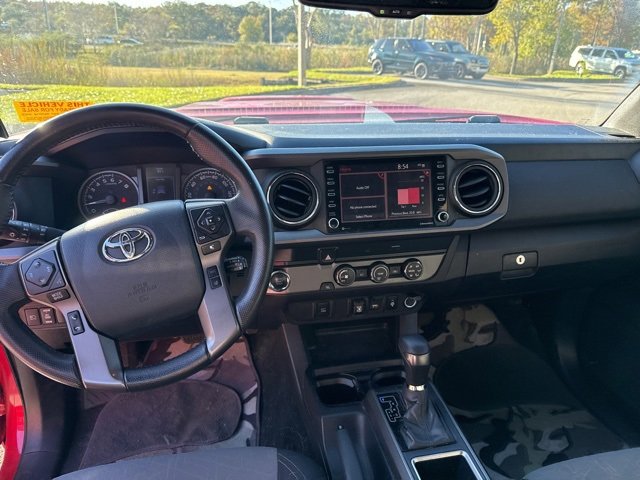 Used 2020 Toyota Tacoma TRD Sport image 11
