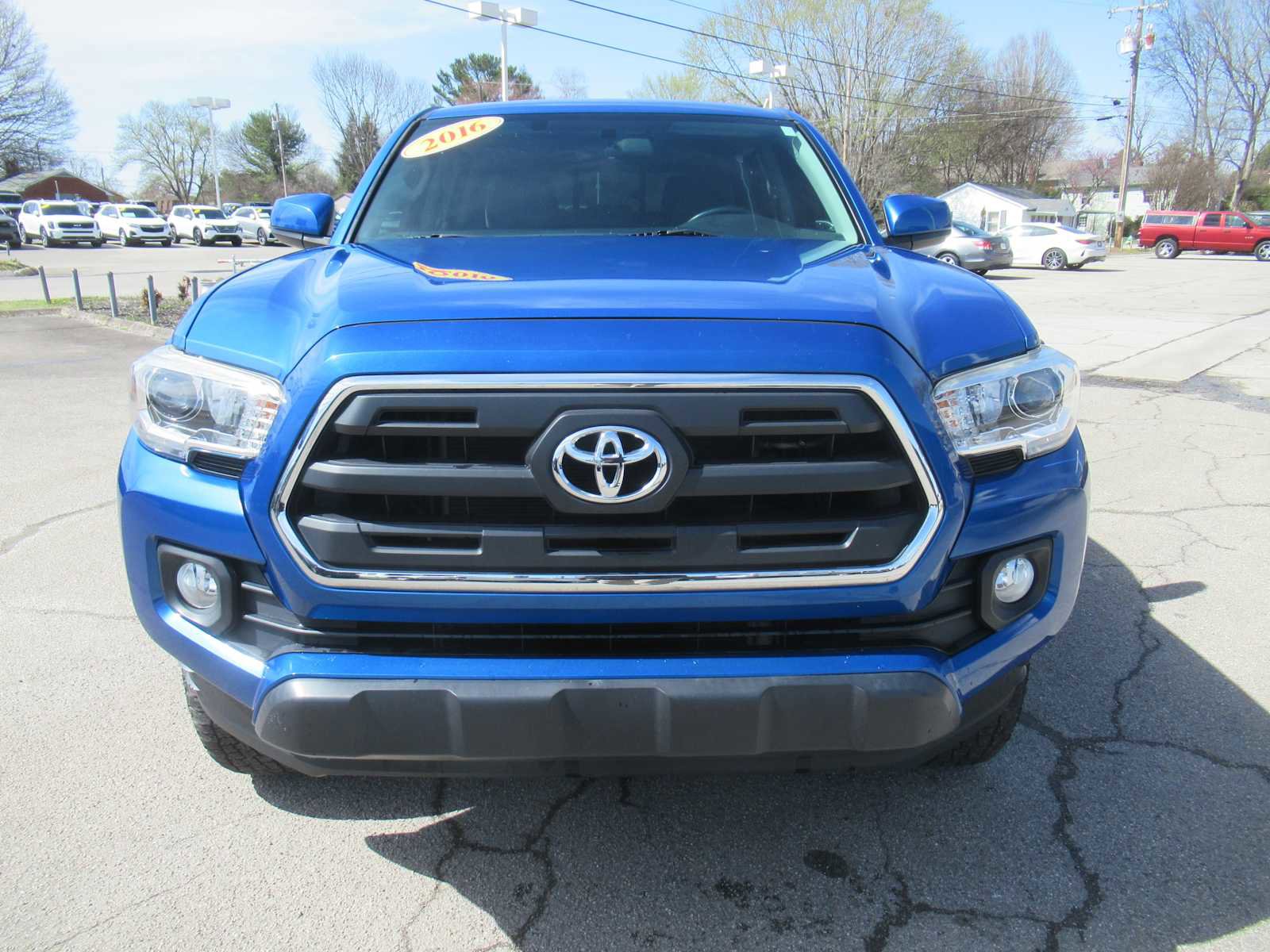 Used 2016 Toyota Tacoma SR5 w/ Towing Package image 10