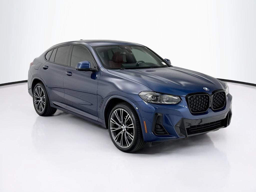 Certified 2023 BMW X4 xDrive30i w/ M Sport Package AWD/4WD image 3