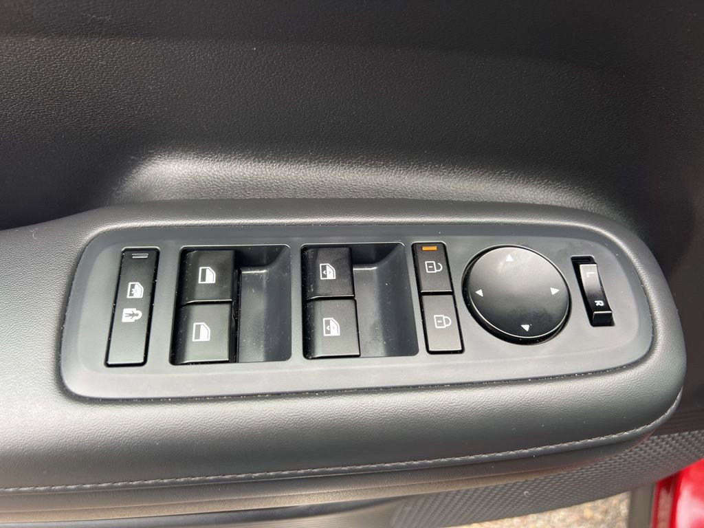 Used 2025 Hyundai Santa Fe SEL FWD image 23