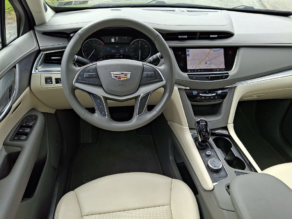 Used 2021 Cadillac XT5 Premium Luxury AWD/4WD image 13