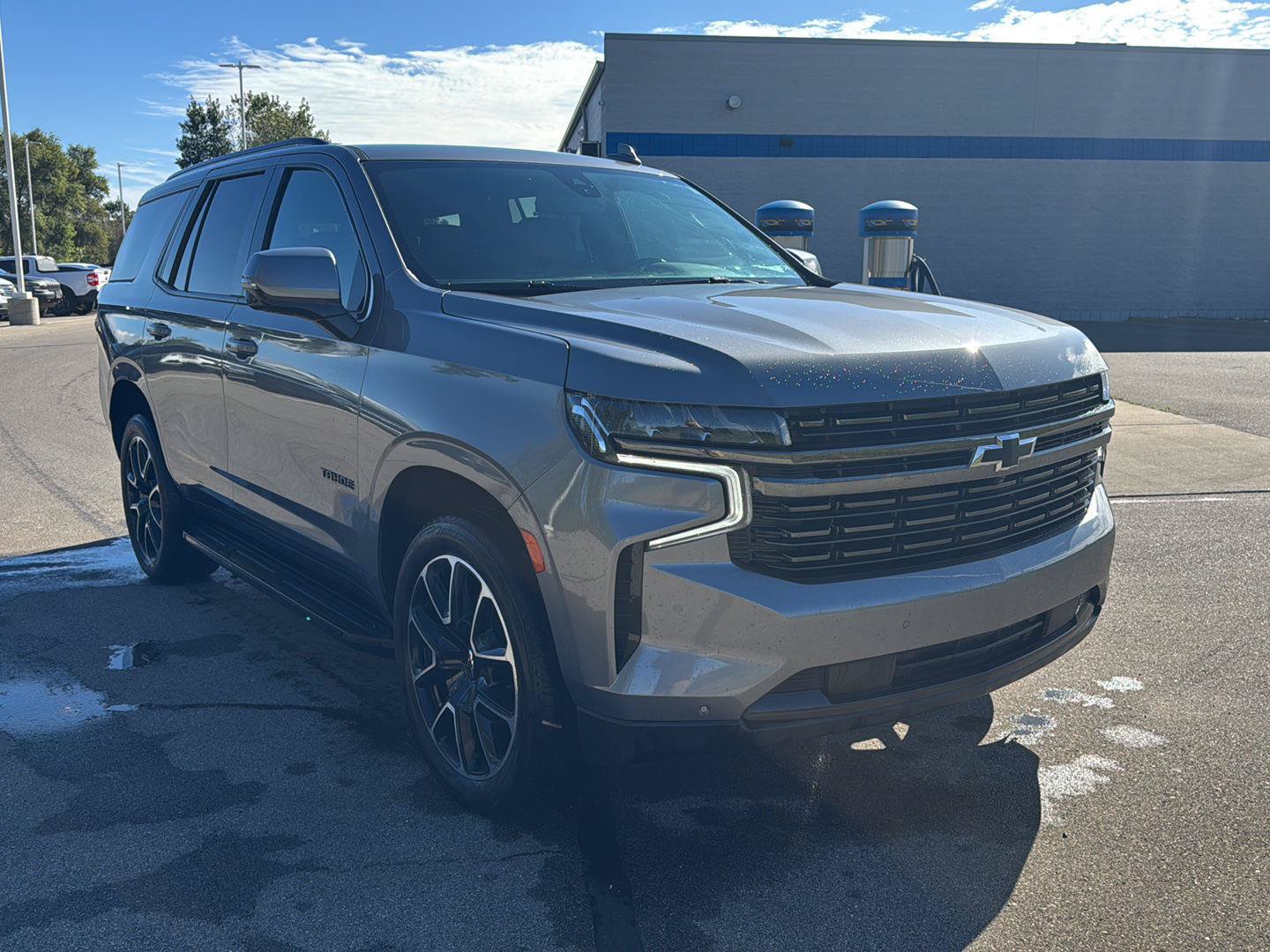 Used 2021 Chevrolet Tahoe RST w/ Luxury Package AWD/4WD image 7