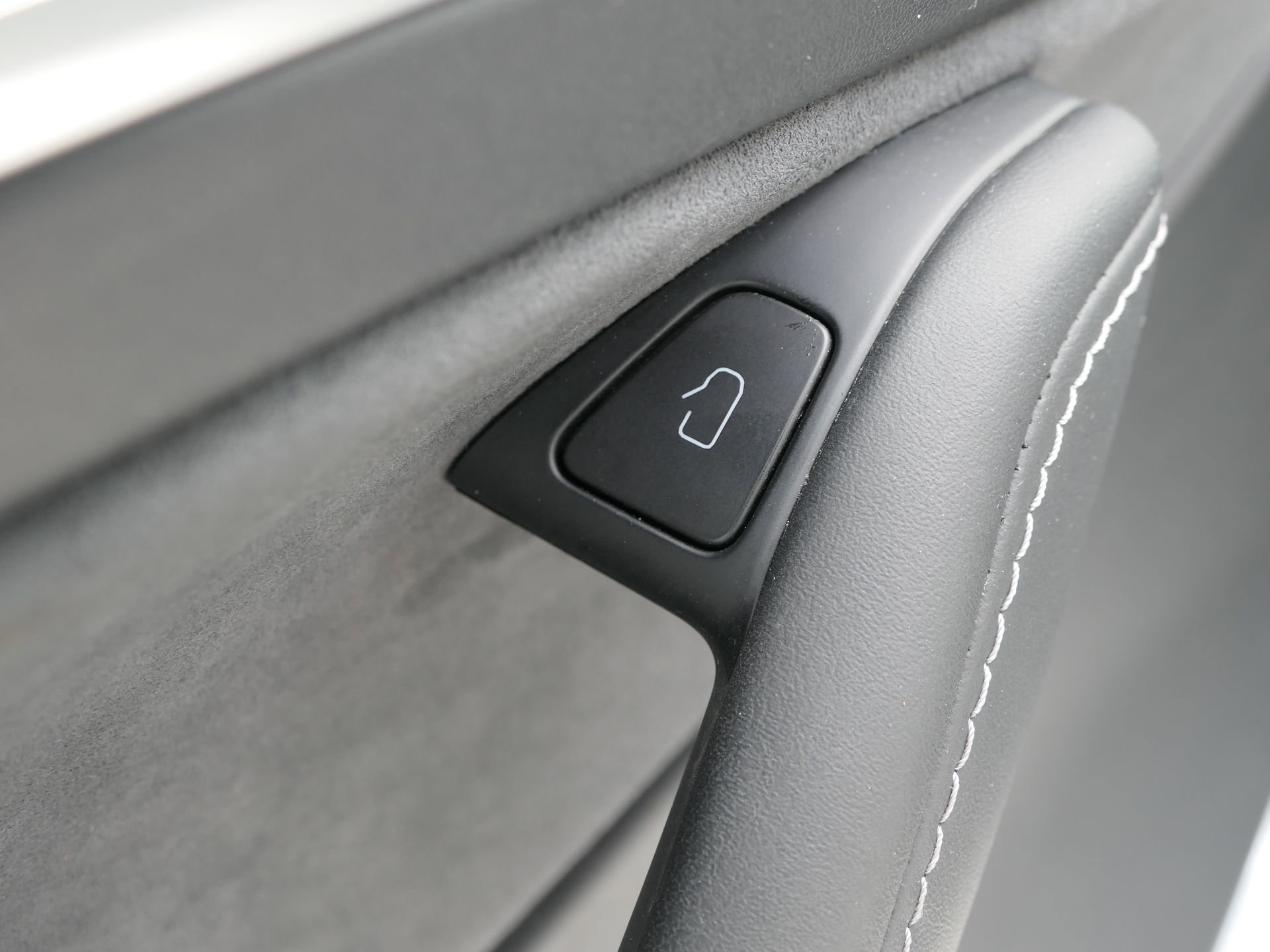 Used 2024 Tesla Model Y Performance image 15