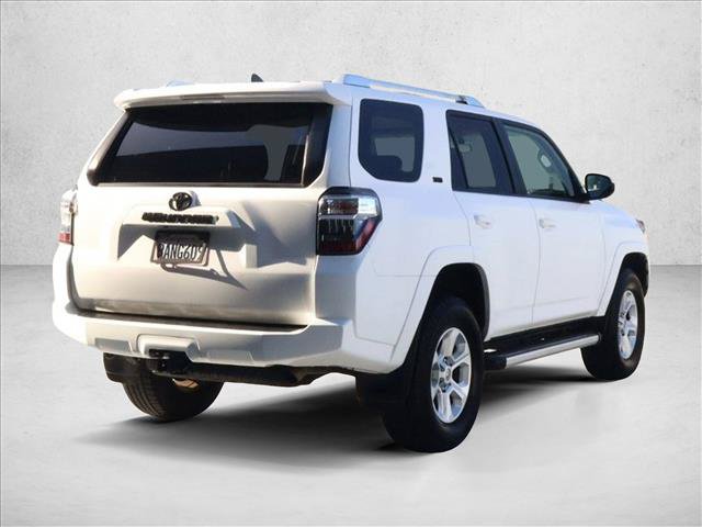Used 2018 Toyota 4Runner SR5 w/ Preferred Accessory Package AWD/4WD image 9