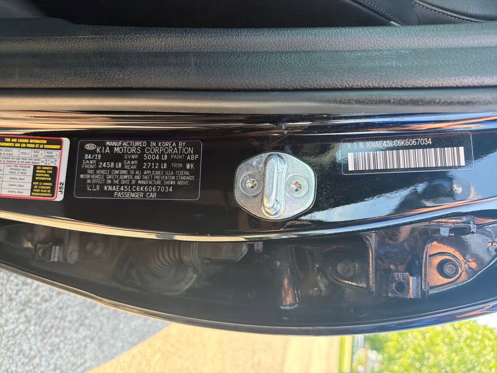 Used 2019 Kia Stinger GT1 RWD image 25
