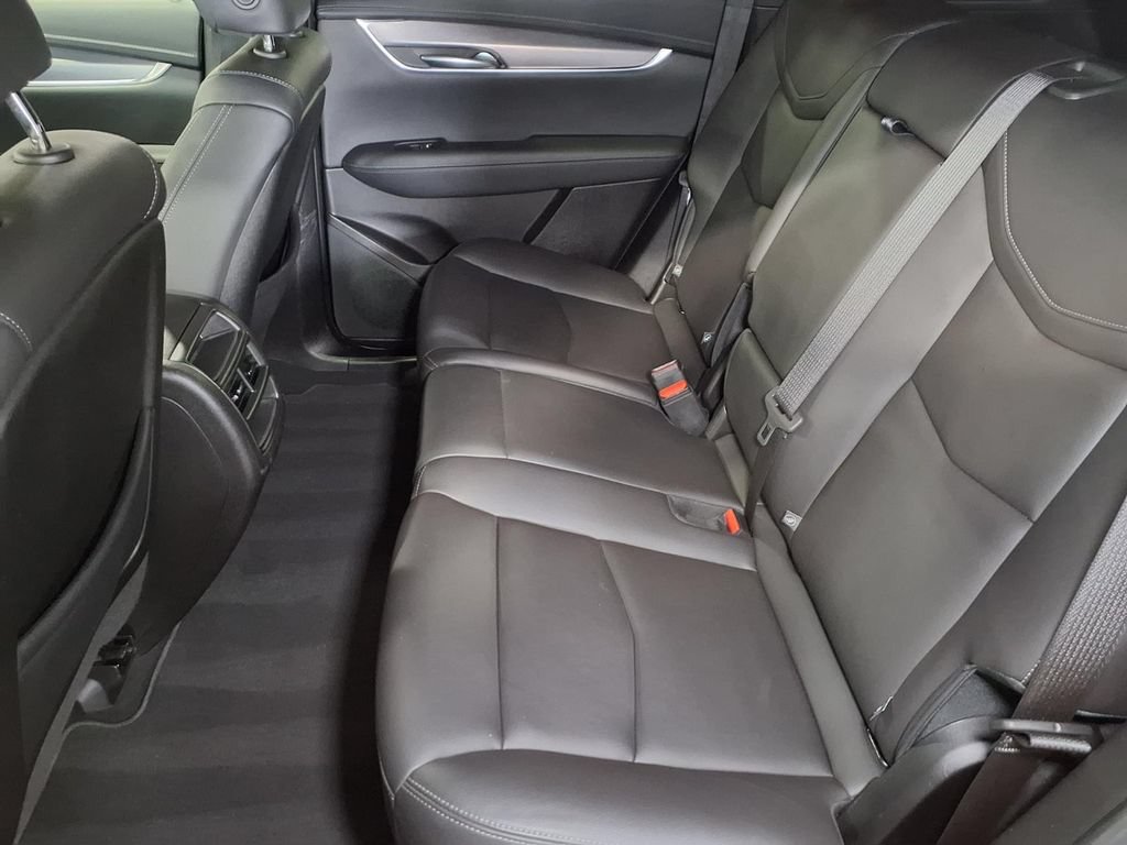 Certified 2023 Cadillac XT5 Luxury FWD image 17