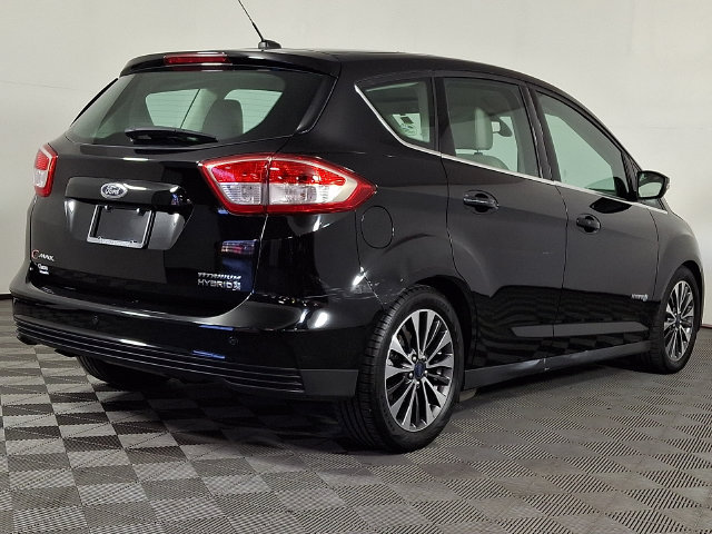 Used 2017 Ford C-MAX Titanium w/ Equipment Group 301A FWD image 9