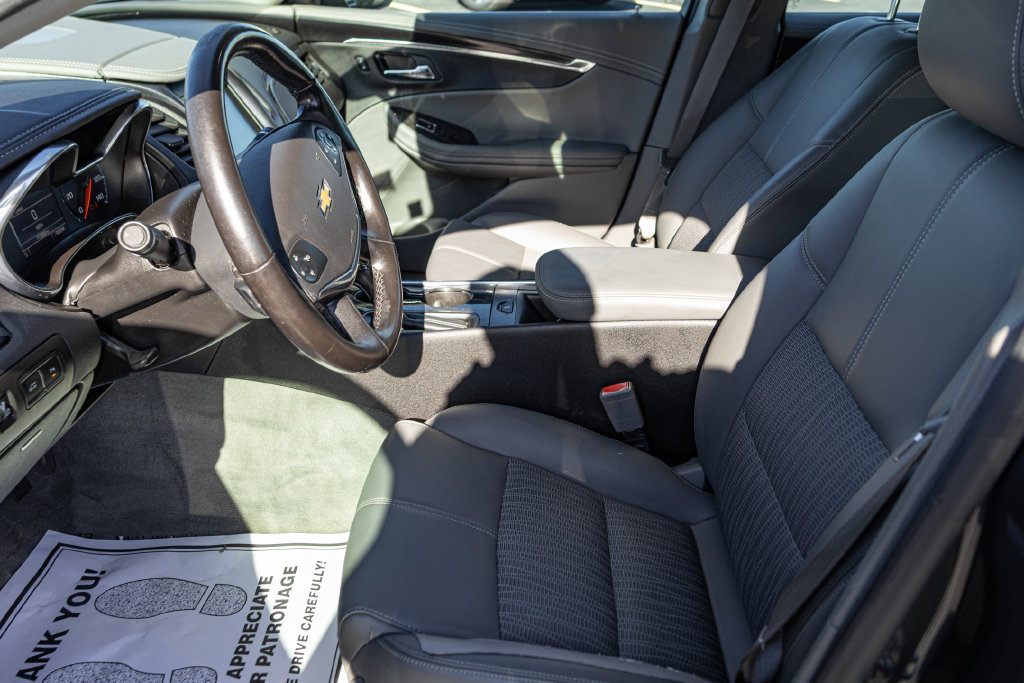 Used 2014 Chevrolet Impala LT w/ Convenience Package FWD image 14