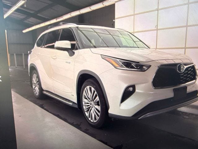 Used 2021 Toyota Highlander Platinum
