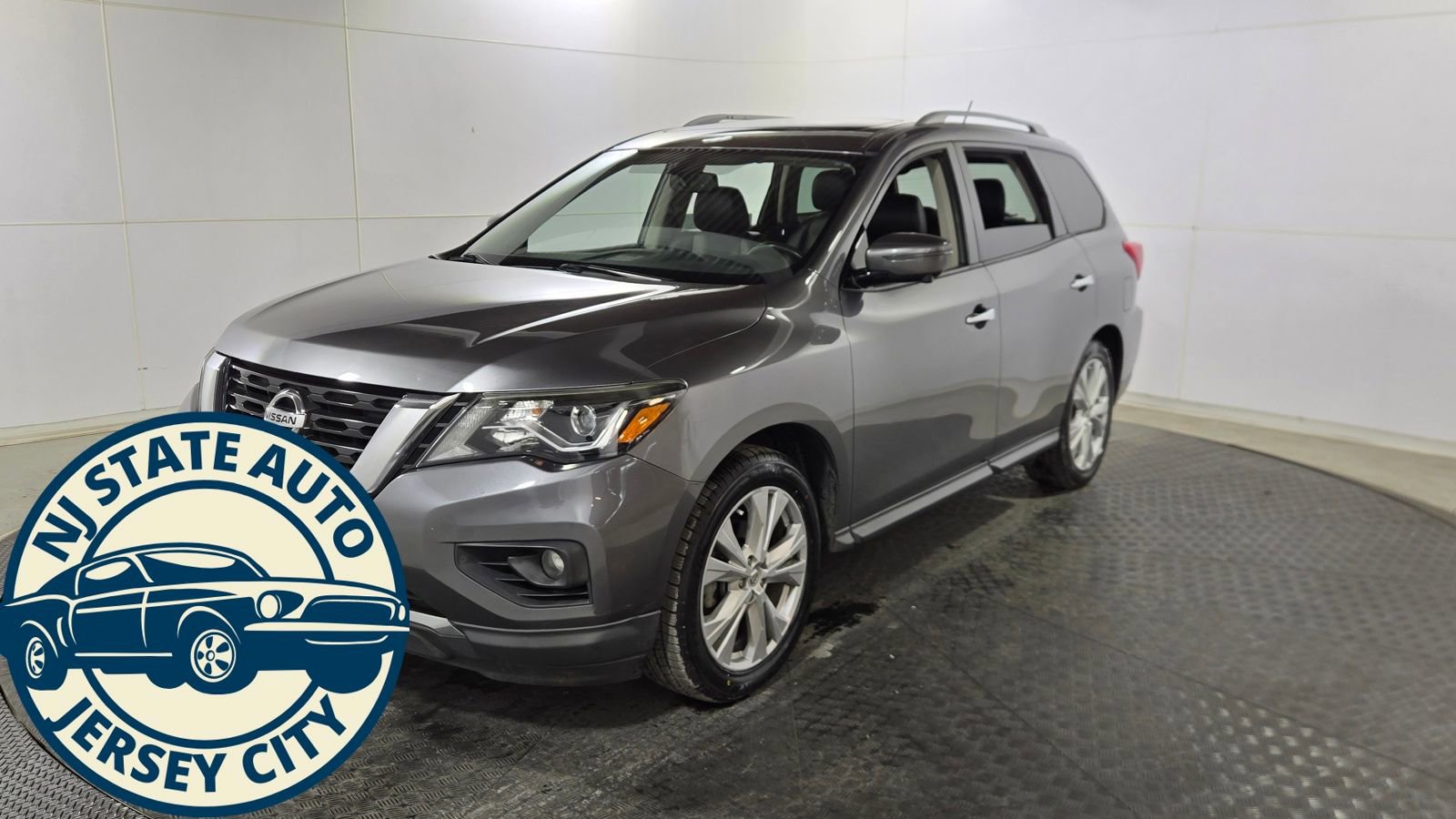 Used 2018 Nissan Pathfinder SL w/ SL Premium Package image 4