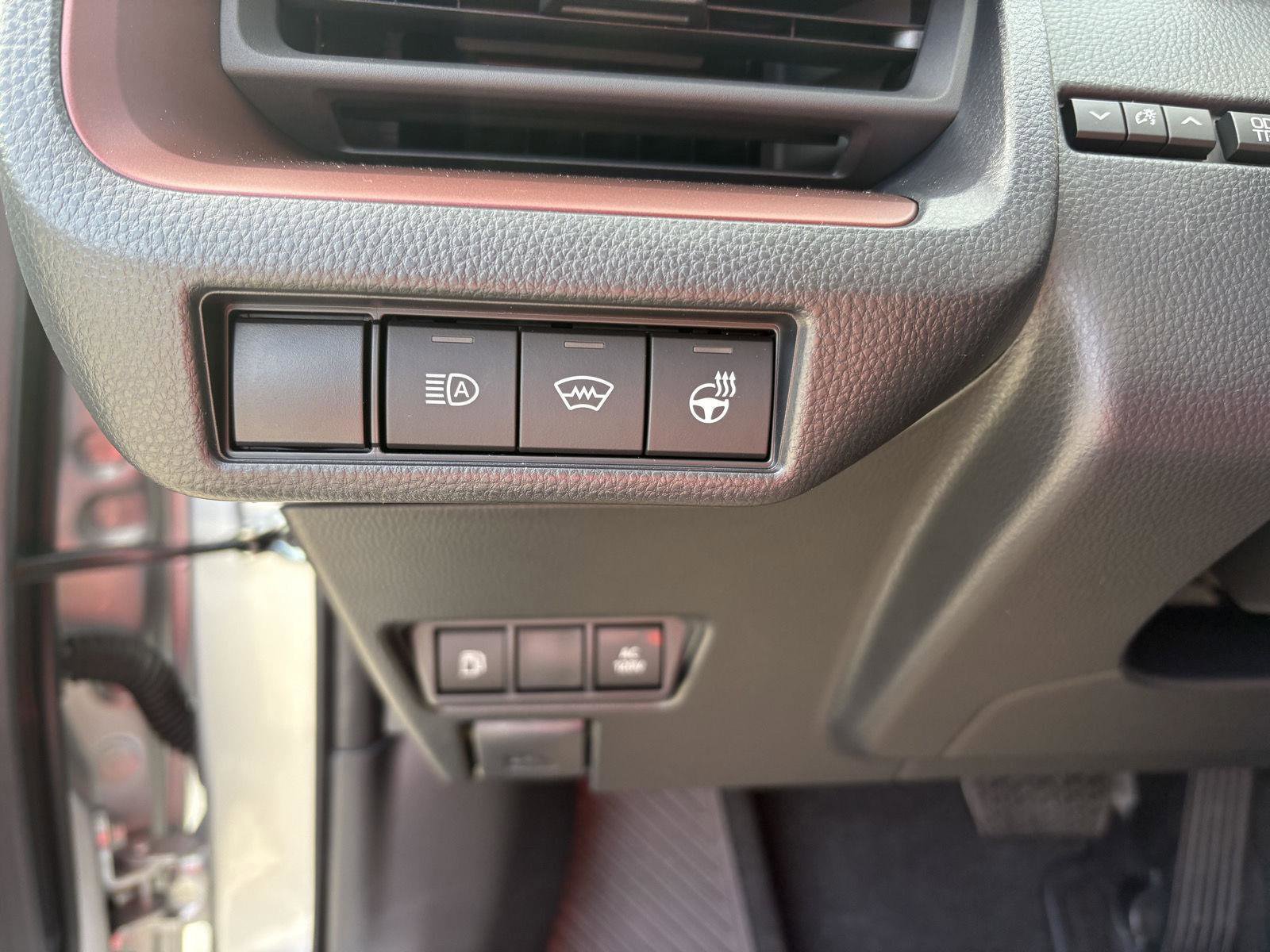 New 2026 Toyota Prius Plug-In Hybrid image 12