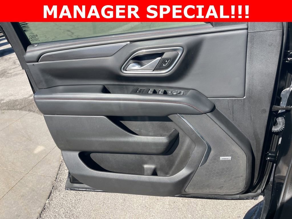 Used 2022 Chevrolet Suburban RST AWD/4WD image 35