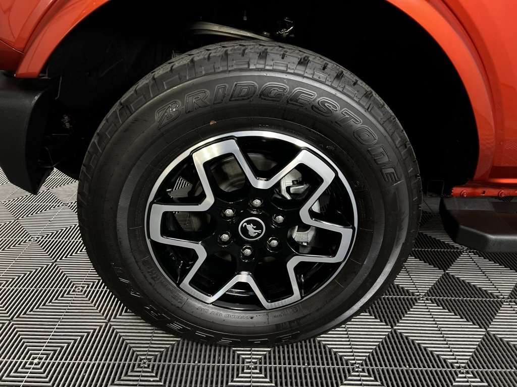 Used 2023 Ford Bronco Outer Banks image 13