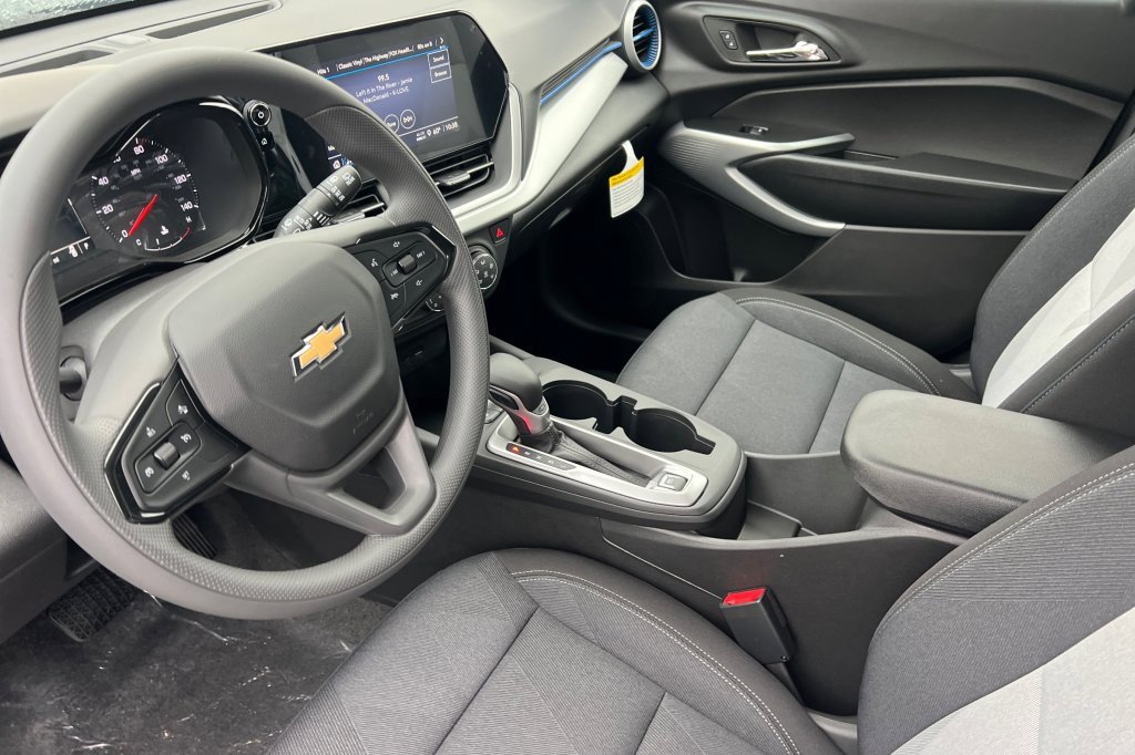 New 2026 Chevrolet Trax LS w/ LS Convenience Package image 7