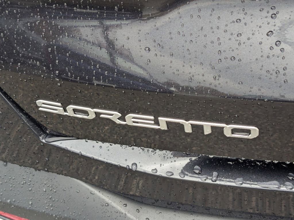 Used 2025 Kia Sorento S w/ Panoramic Sunroof Package FWD image 12