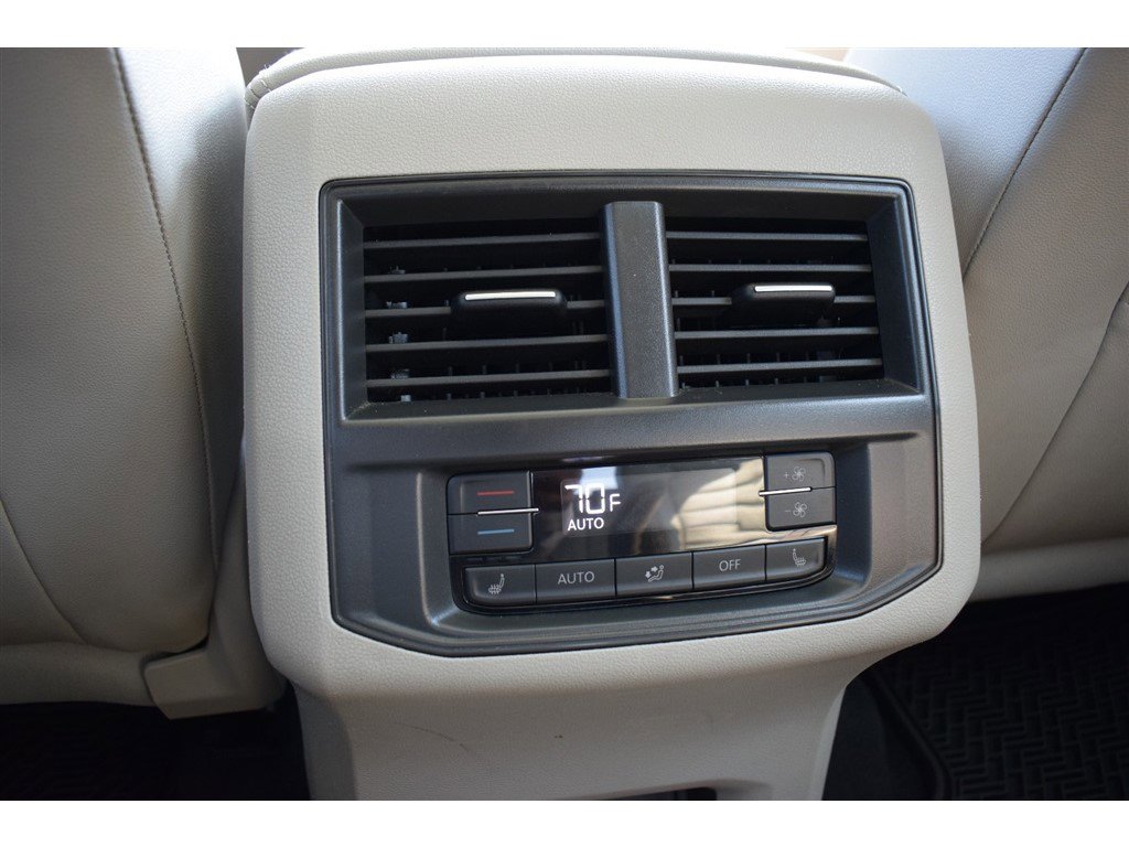 Used 2021 Volkswagen Atlas SEL Premium image 31