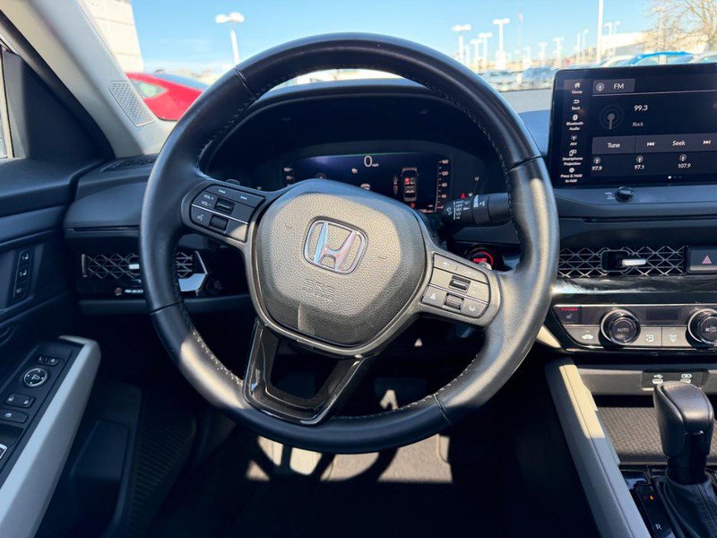 Used 2023 Honda Accord EX-L image 11