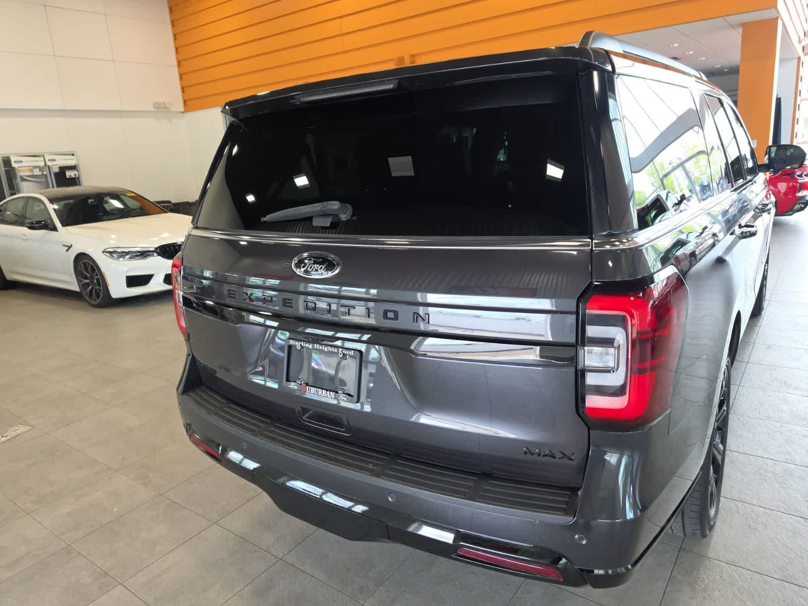 Used 2023 Ford Expedition Max Limited AWD/4WD image 9